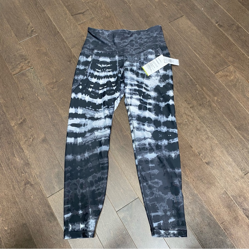 Old Navy Elevate Go Dry 7/8 Leggings
